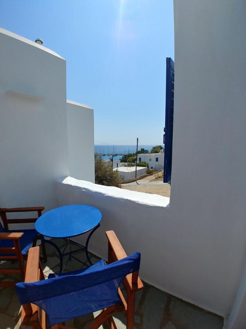 Casper'S Studios Piso Livadi Exterior photo